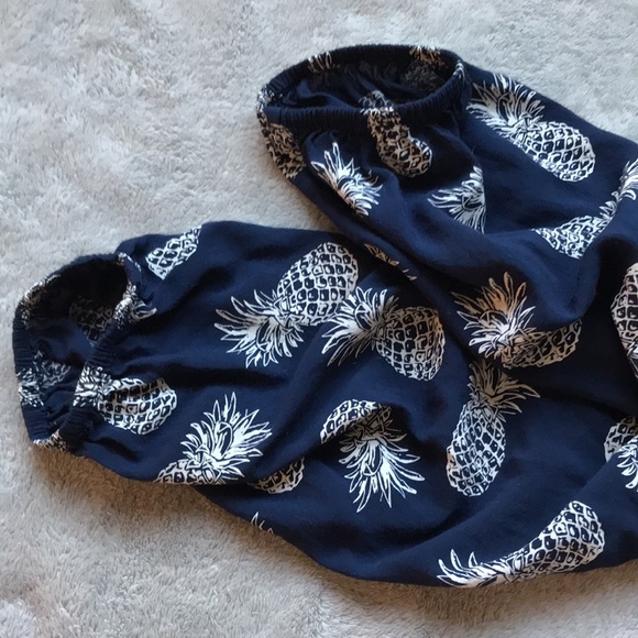 LOFT blouse. Lightweight, soft, and breathable. - Picture 4 of 4